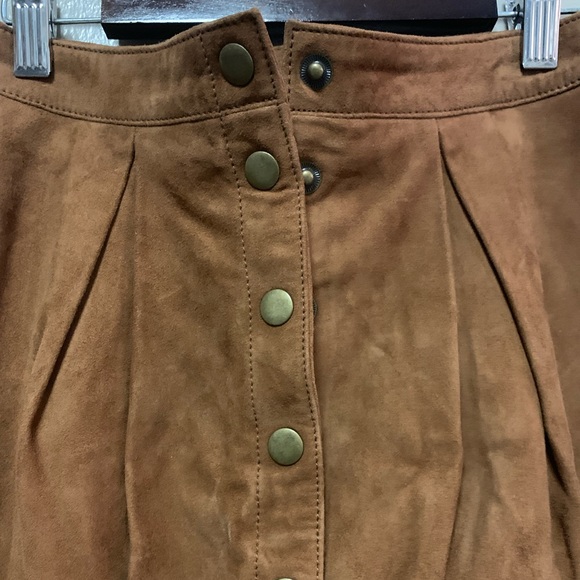 House of Harlow 1960 x REVOLVE Klara Suede Skirt - Picture 6 of 8